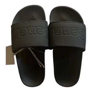 NWT • Kids’ Bench Black Slide Sandals